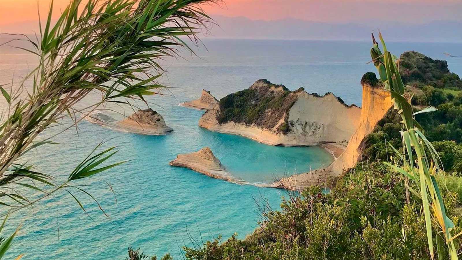 660442e549386dfba80b92d0 location corfu lightbox 15 arillas soundgarden